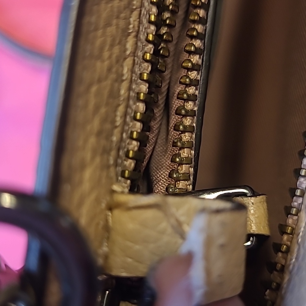 Coach Western Heart Beige Heart Pattern Crossbody And Bonus Card Holder Keychain - Picture 6 of 16